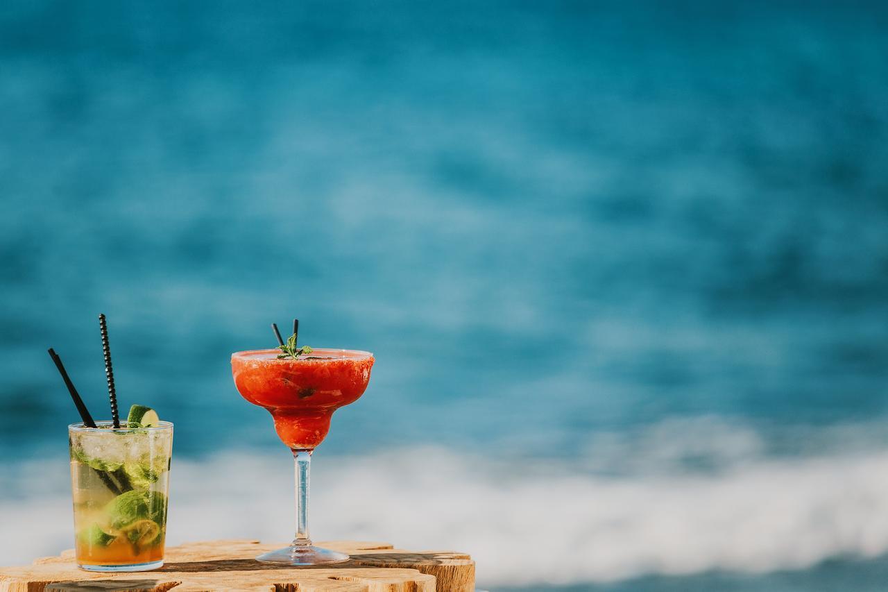 Sea View Beach Hotel (Adults Only) 페리볼로스 외부 사진