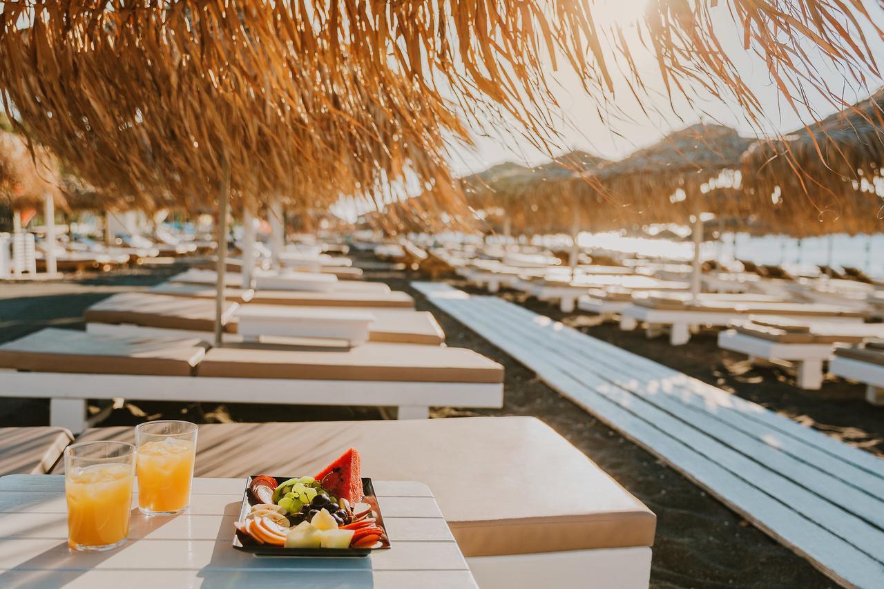Sea View Beach Hotel (Adults Only) 페리볼로스 외부 사진