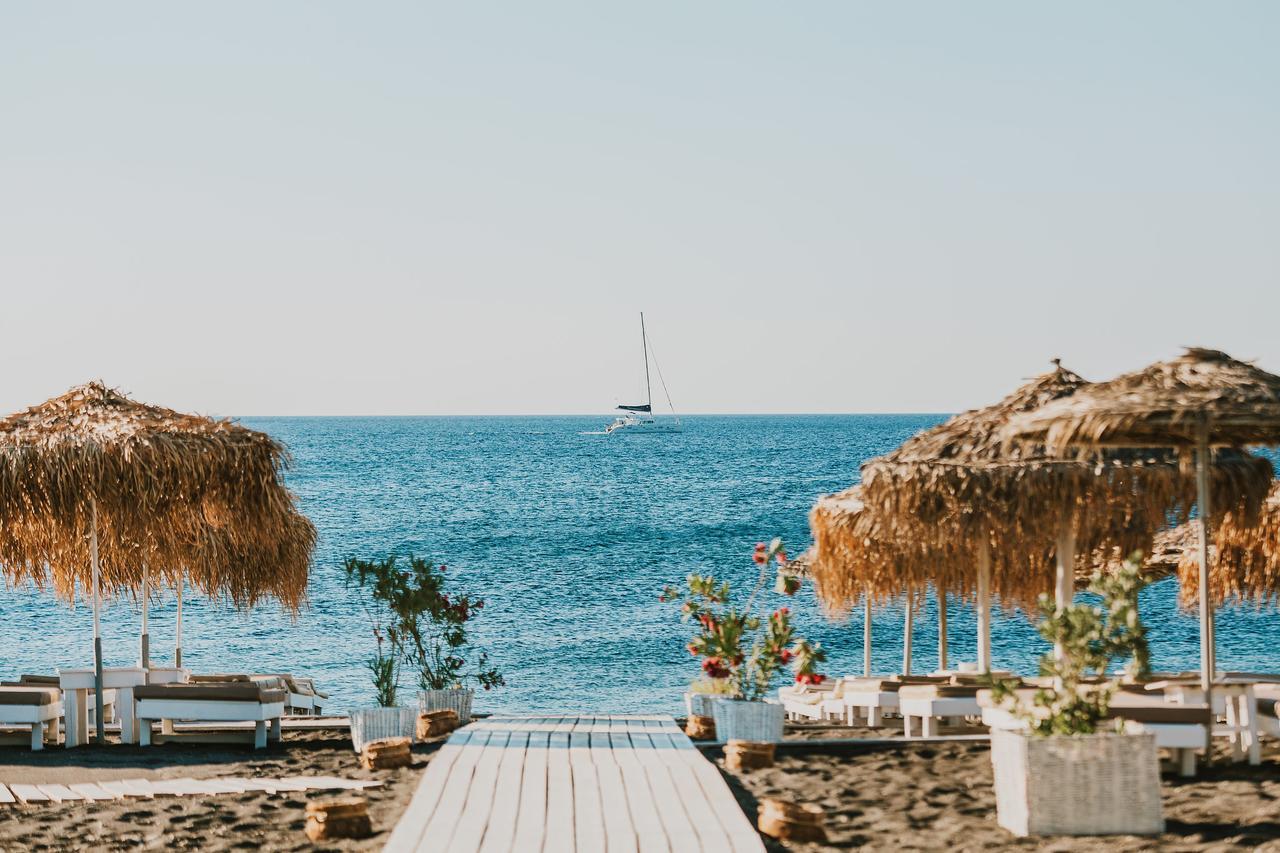 Sea View Beach Hotel (Adults Only) 페리볼로스 외부 사진