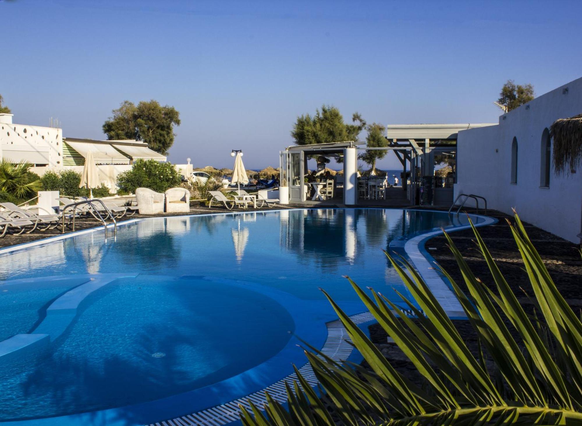Sea View Beach Hotel (Adults Only) 페리볼로스 외부 사진